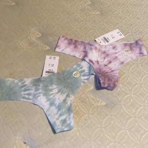 NWT tie dye thongs by gilly hicks